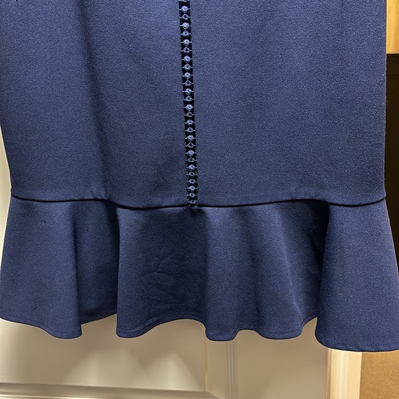 Roz & Ali Dress - Picture 4 of 5